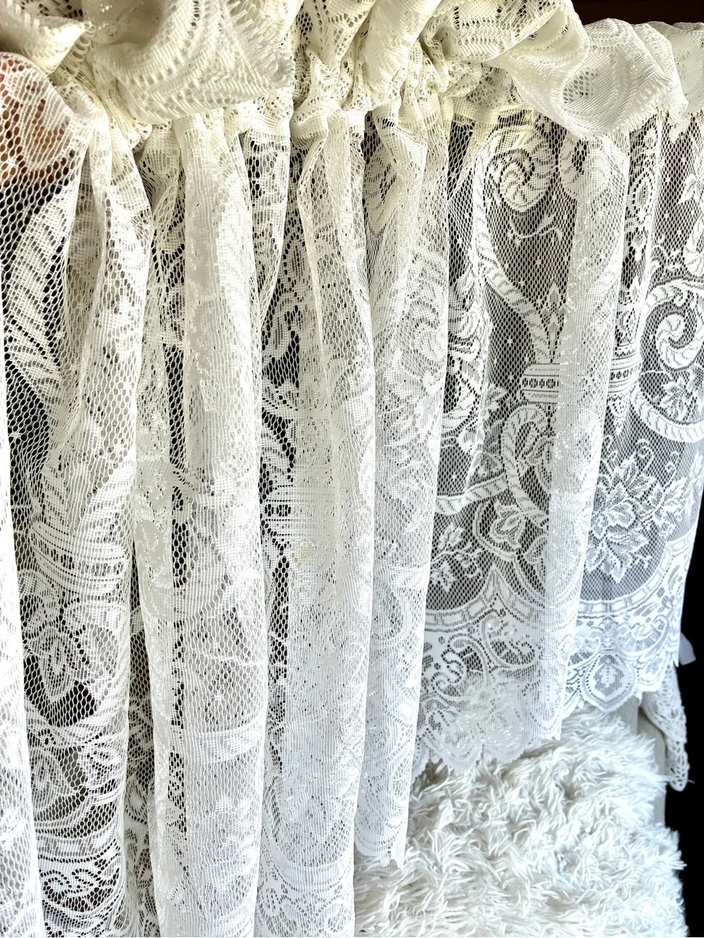 Vintage White Floral Lace window valance Curtain 62” w x 19” L Victorian style